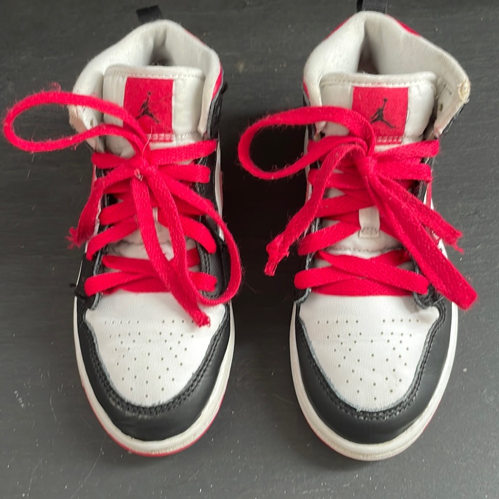 Nike Air Jordan 1 Mid Very Berry-white (ps) Size 13c Style 640734 016